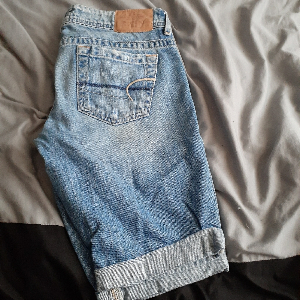 American Eagle Jean Capris Size 8